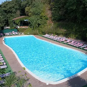 4* Kamp alanı Seven Hills Village